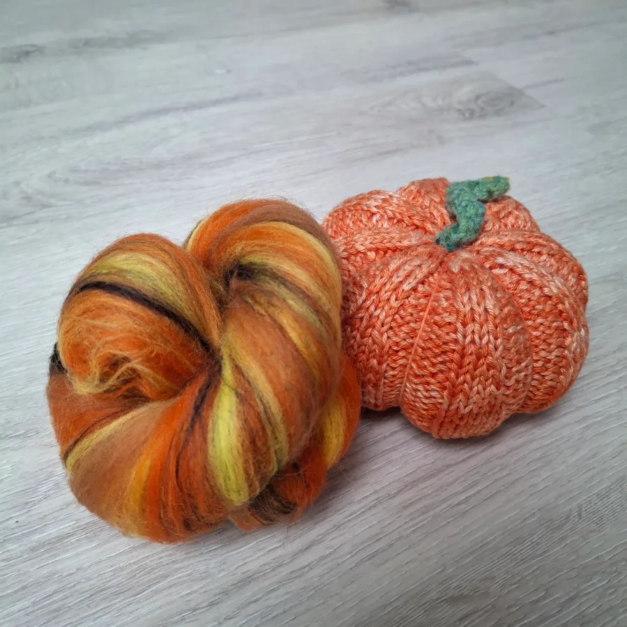 Spinnwolle Mini Batts Halloween Kürbis orange Yuniku